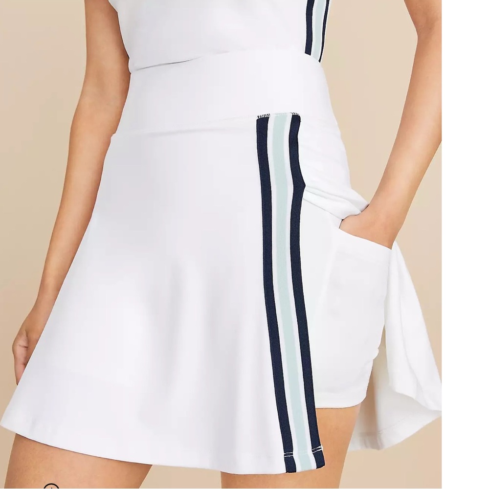 LOU & GREY WOMENS STRIPED LUVSTRETCH OVERLAP SKORT WHITE  Sz SMALL - Picture 1 of 12
